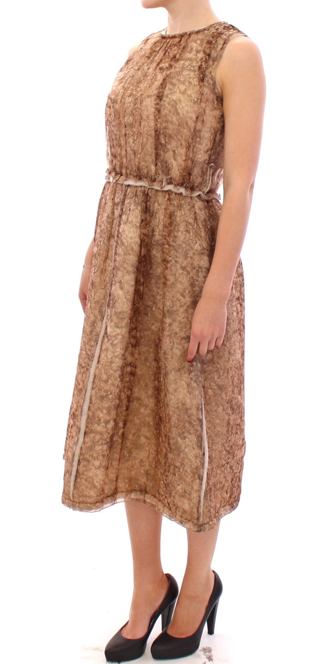 Braunes ärmelloses Seidenkleid