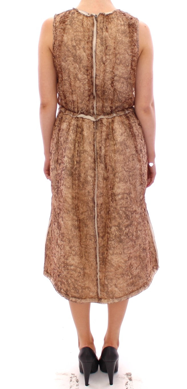 Braunes ärmelloses Seidenkleid