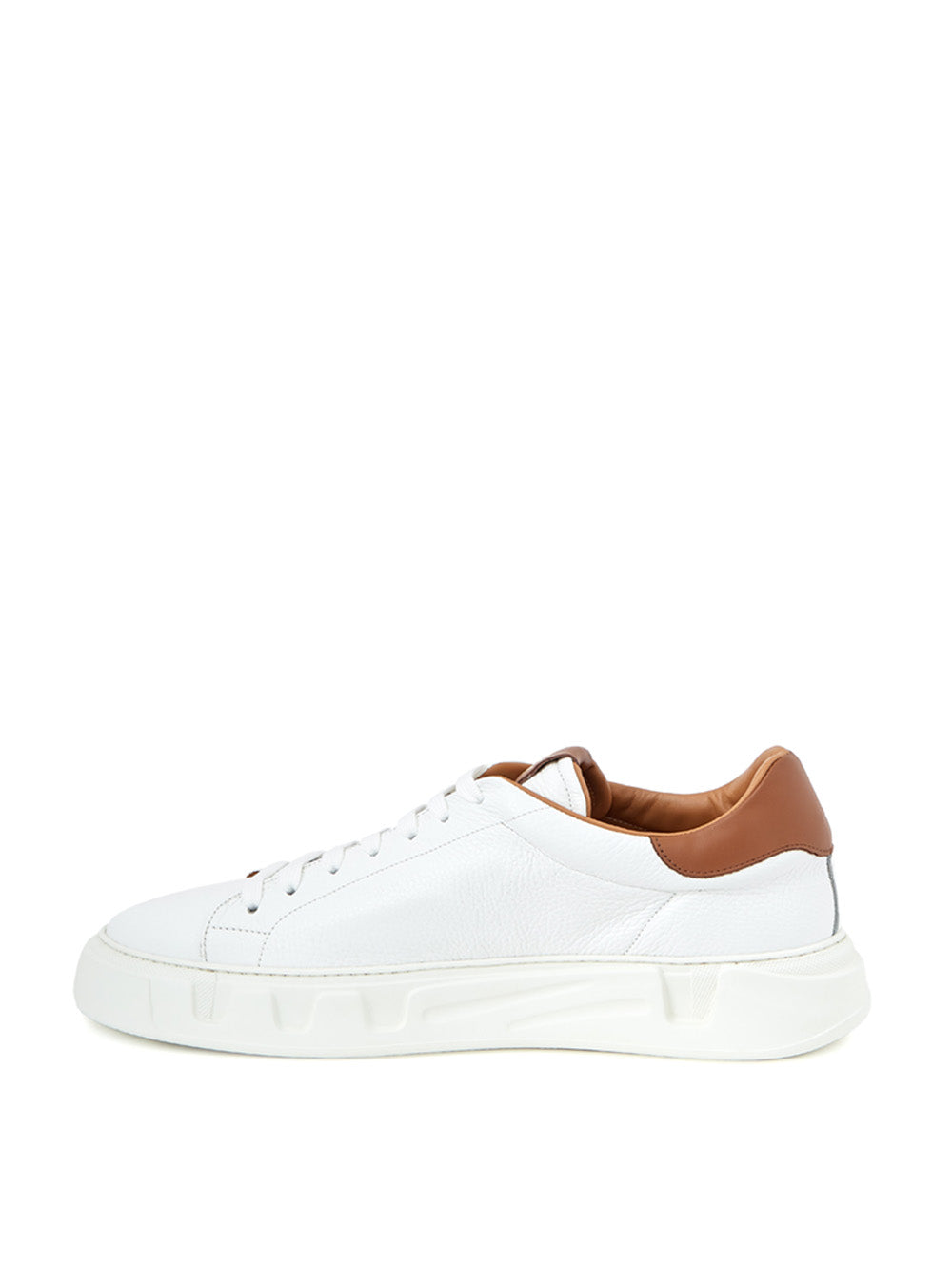 Weiße Leder-Sneakers mit goldenem Logo