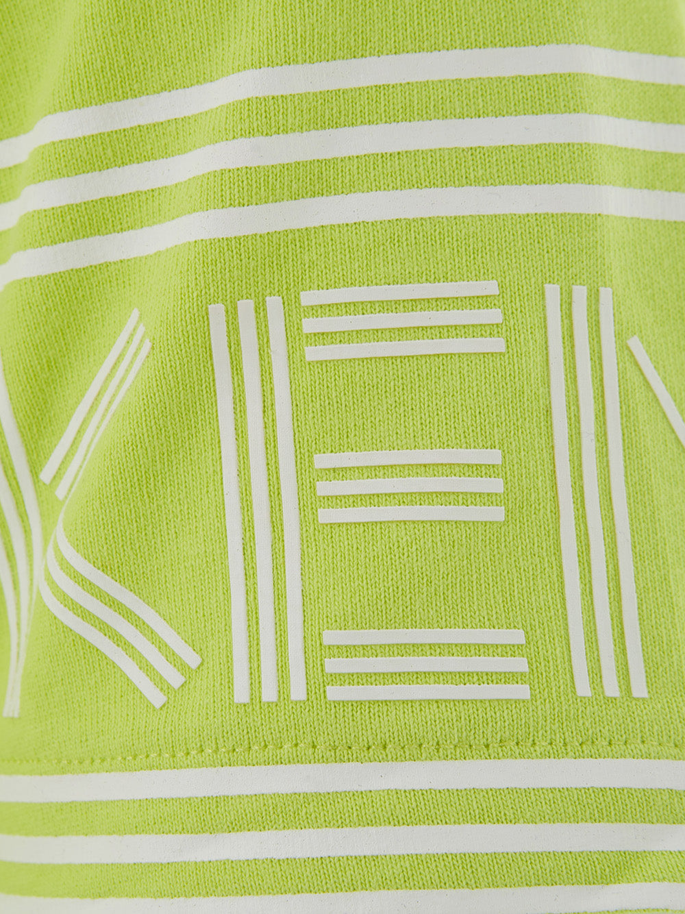 Gelbes T-Shirt aus Baumwolle mit kontrastierendem Logo auf den Ärmeln