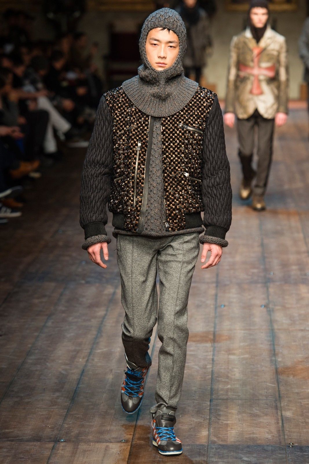 Schwarze Jacke aus Ziegenleder mit Pailletten