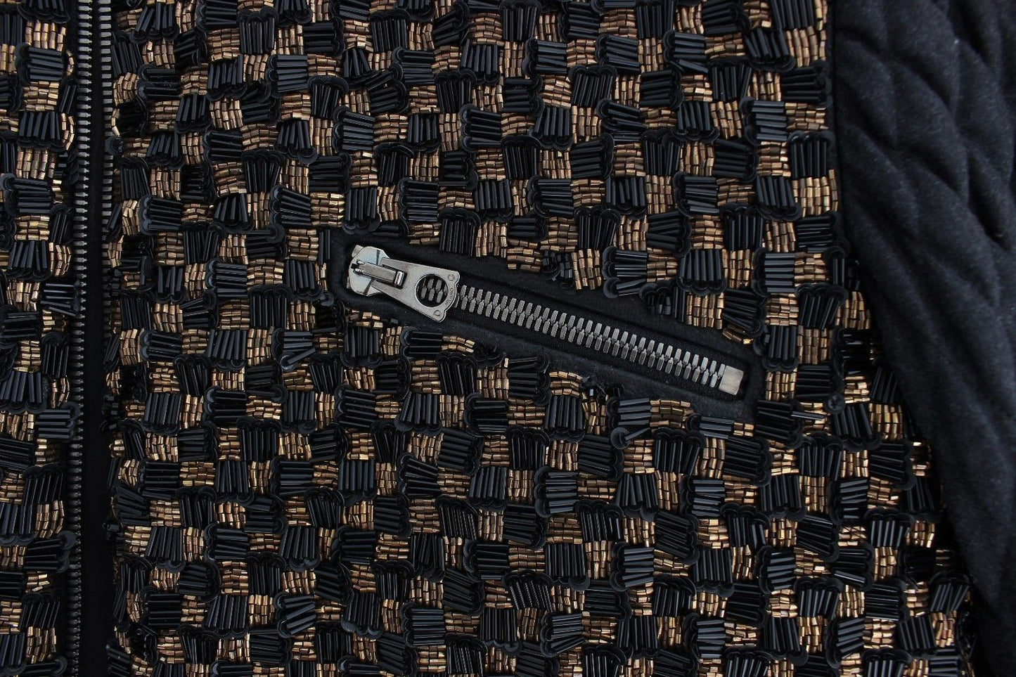 Schwarze Jacke aus Ziegenleder mit Pailletten