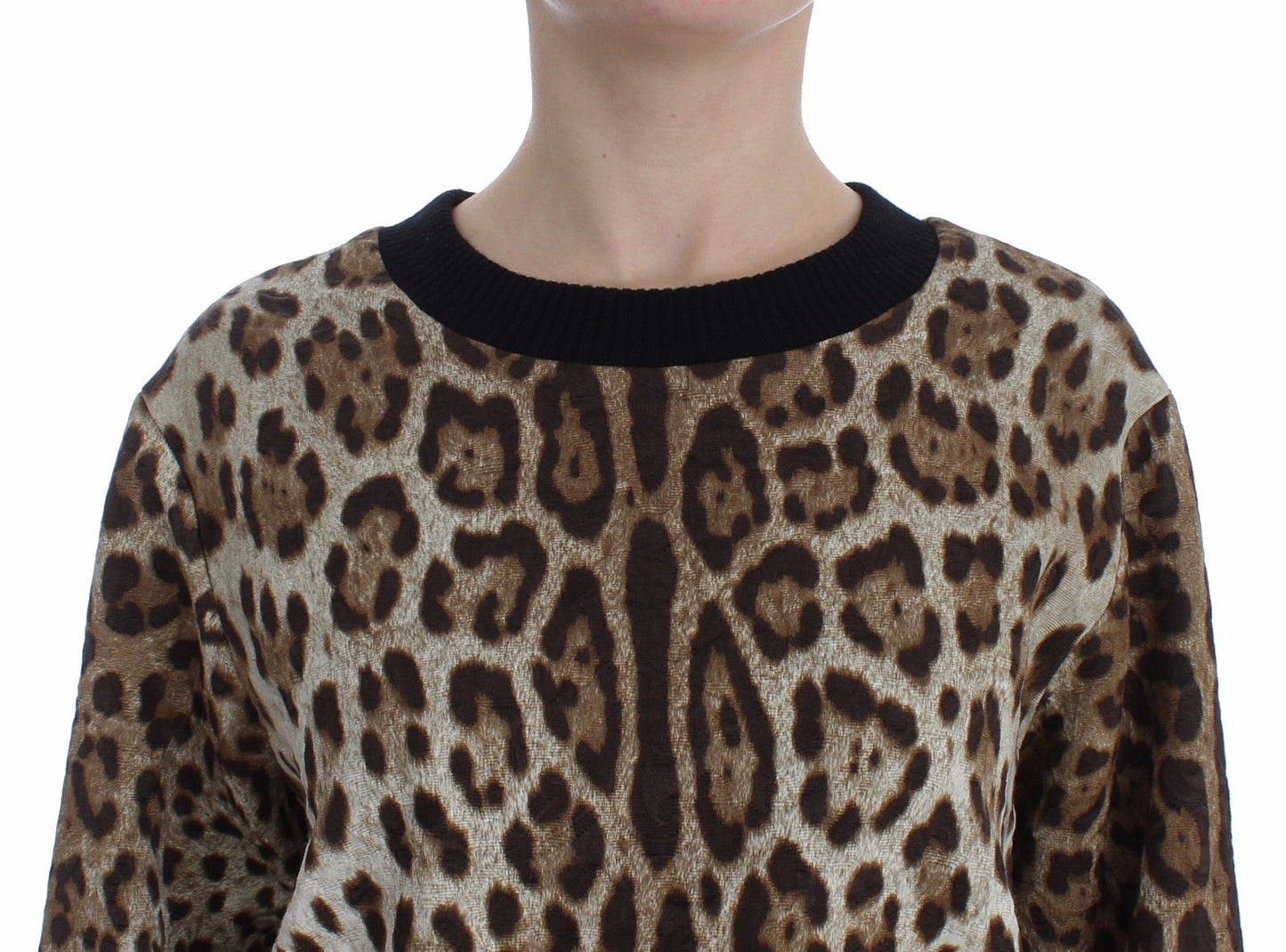 Kurzer Pullover mit Leopardenmuster und Rundhalsausschnitt