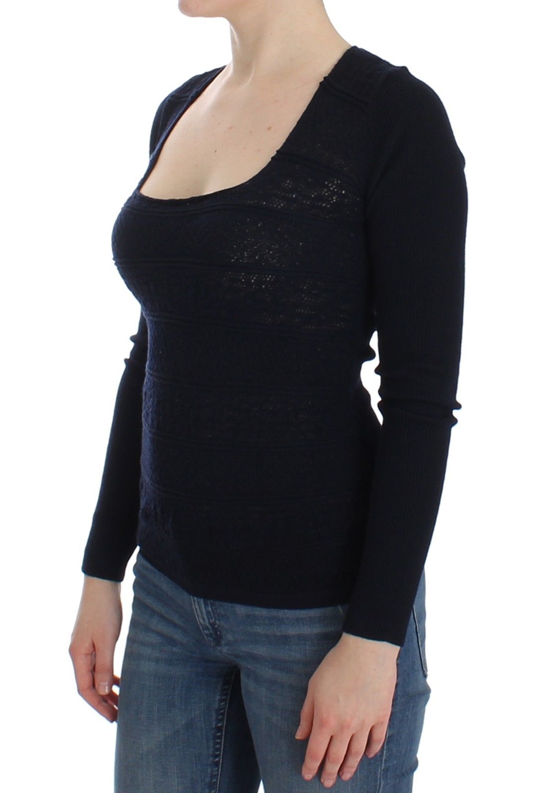 Blaues Pulloveroberteil aus gestrickter Stretch-Wolle