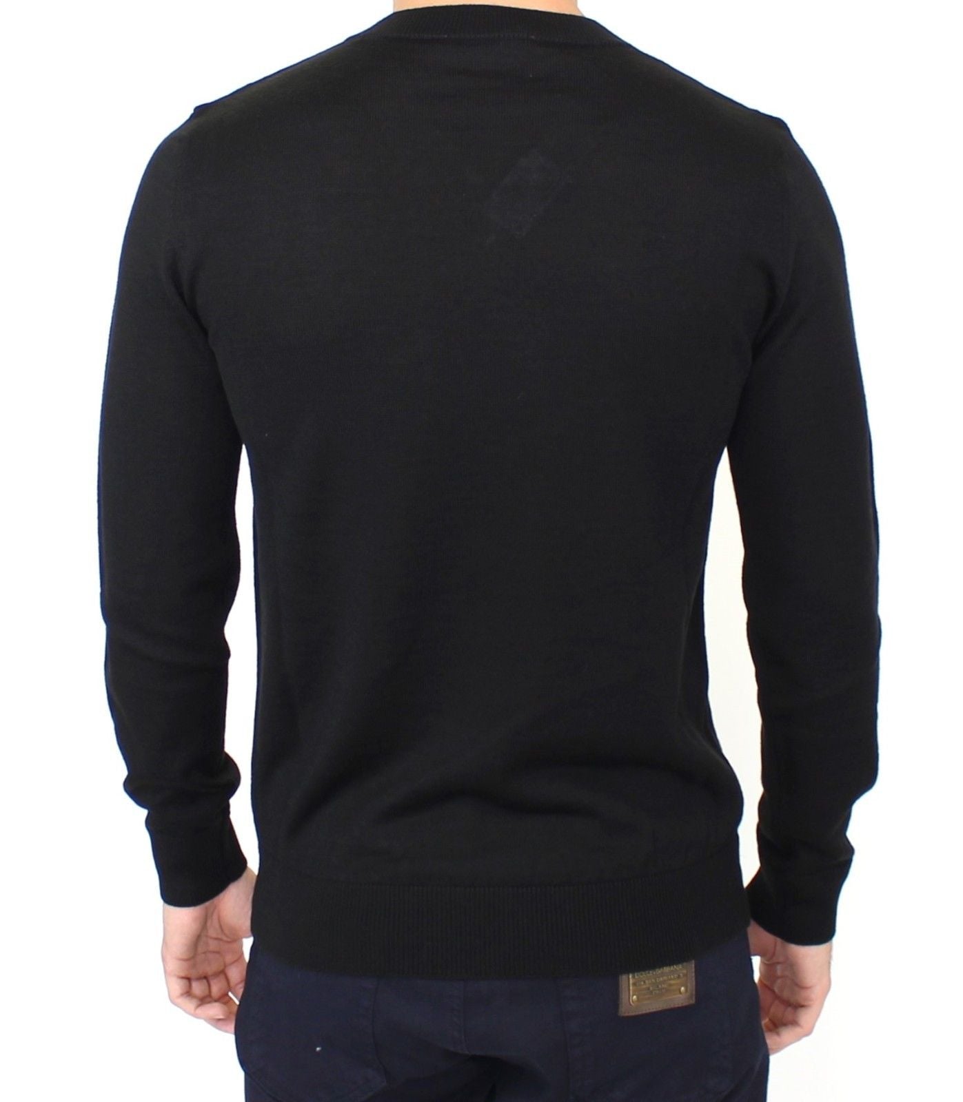 Schwarzer Pullover mit V-Ausschnitt aus einer Wollmischung