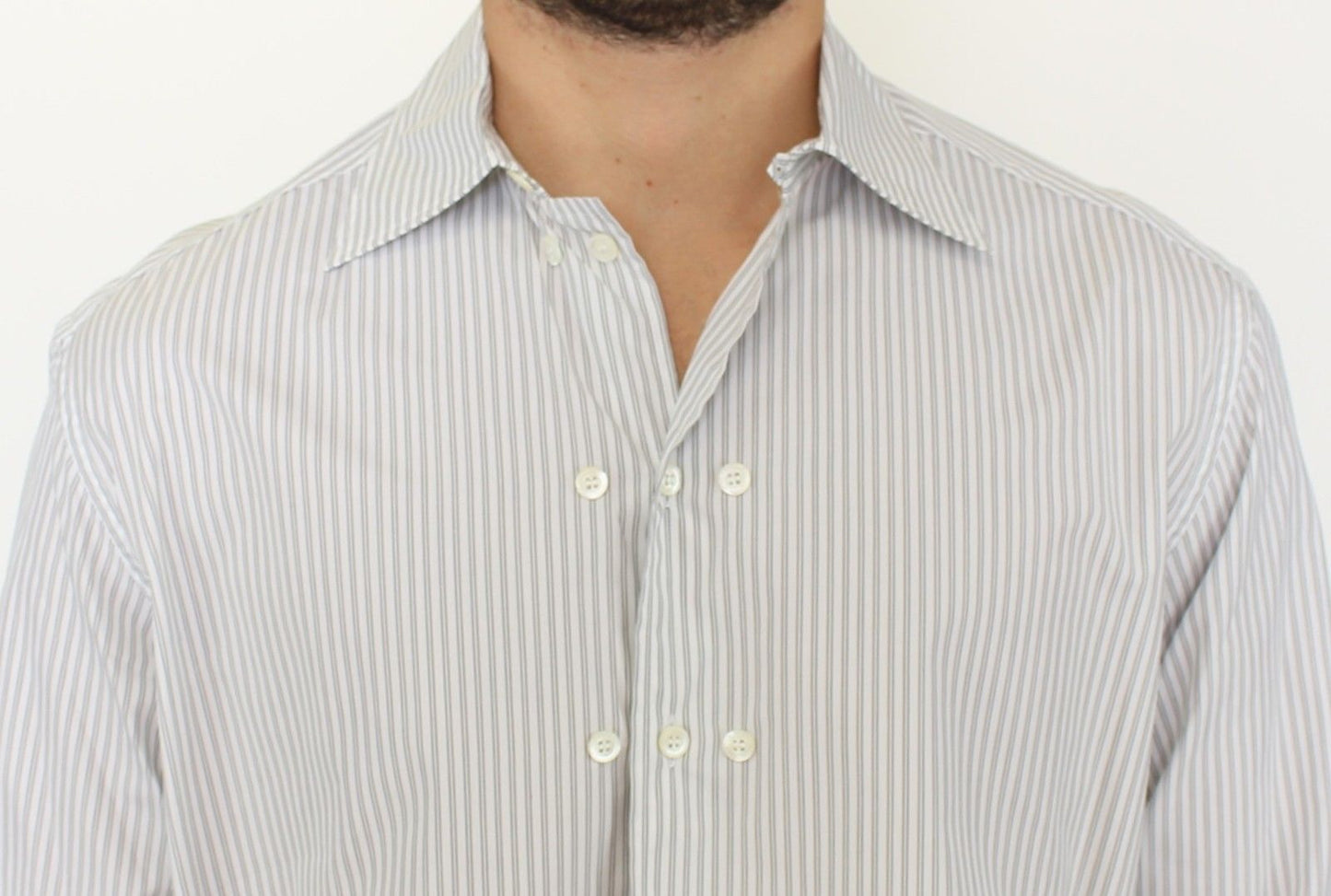 Weiß-grau gestreiftes Regular Fit Freizeithemd