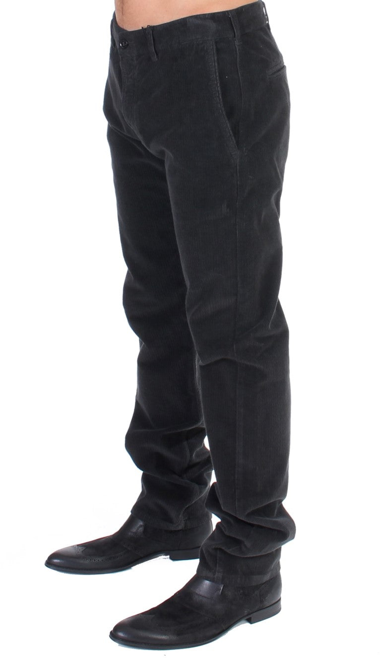 Schwarze Cordhose aus Baumwolle in gerader Passform
