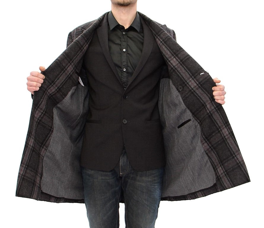 Grauer doppelreihiger Mantel Jacke