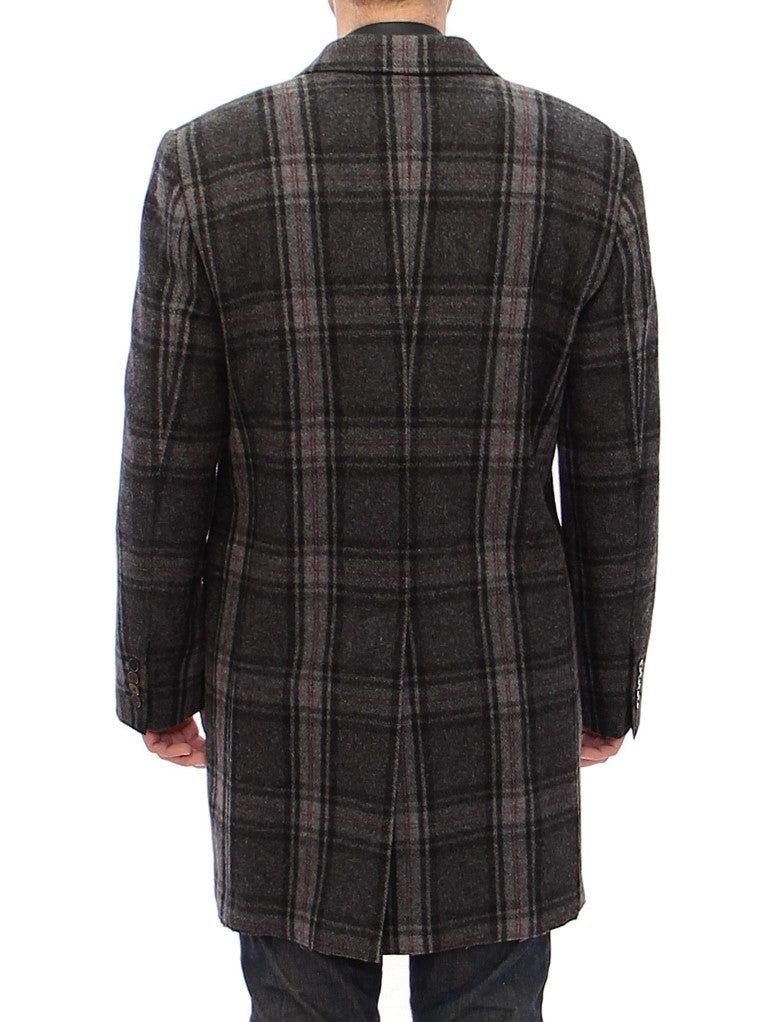 Grauer doppelreihiger Mantel Jacke