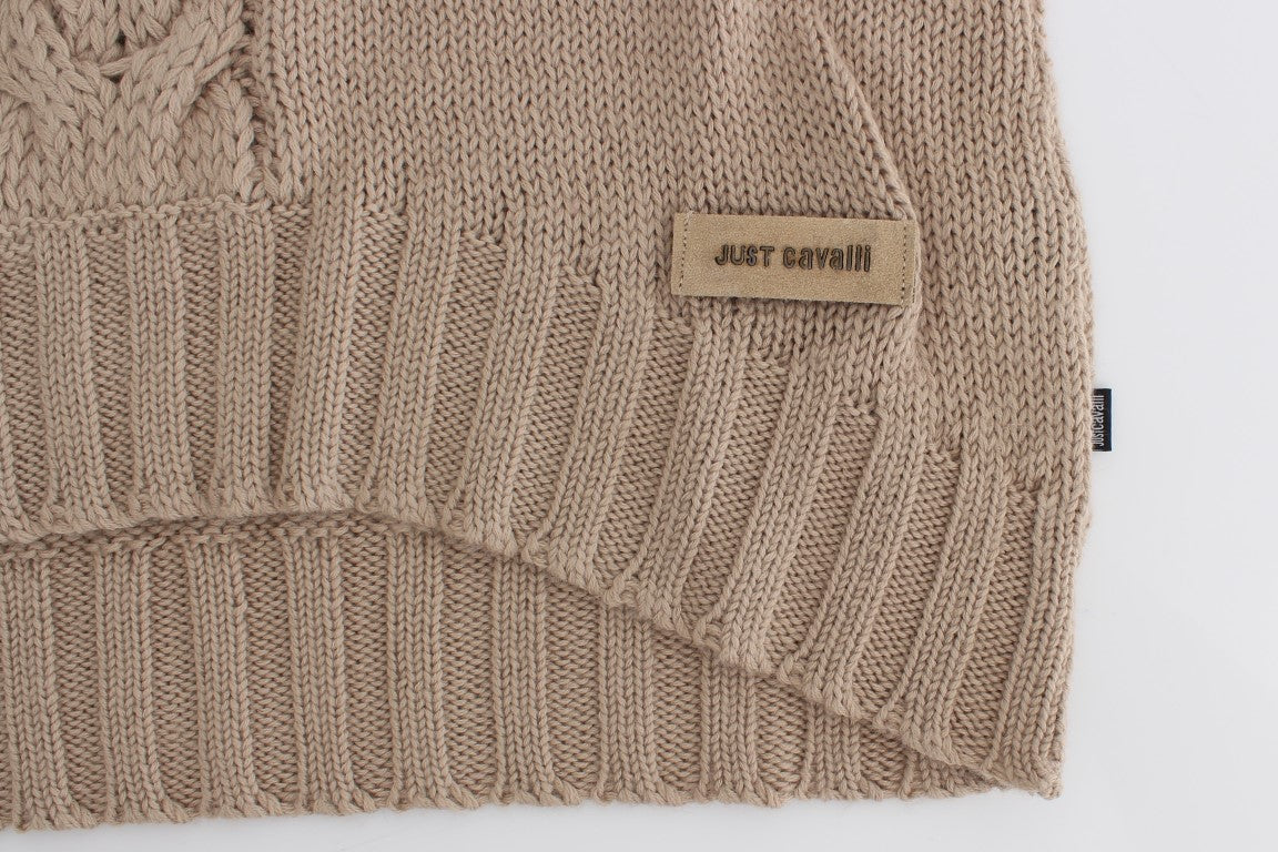 Beigefarbener Pullover aus gestrickter Wolle