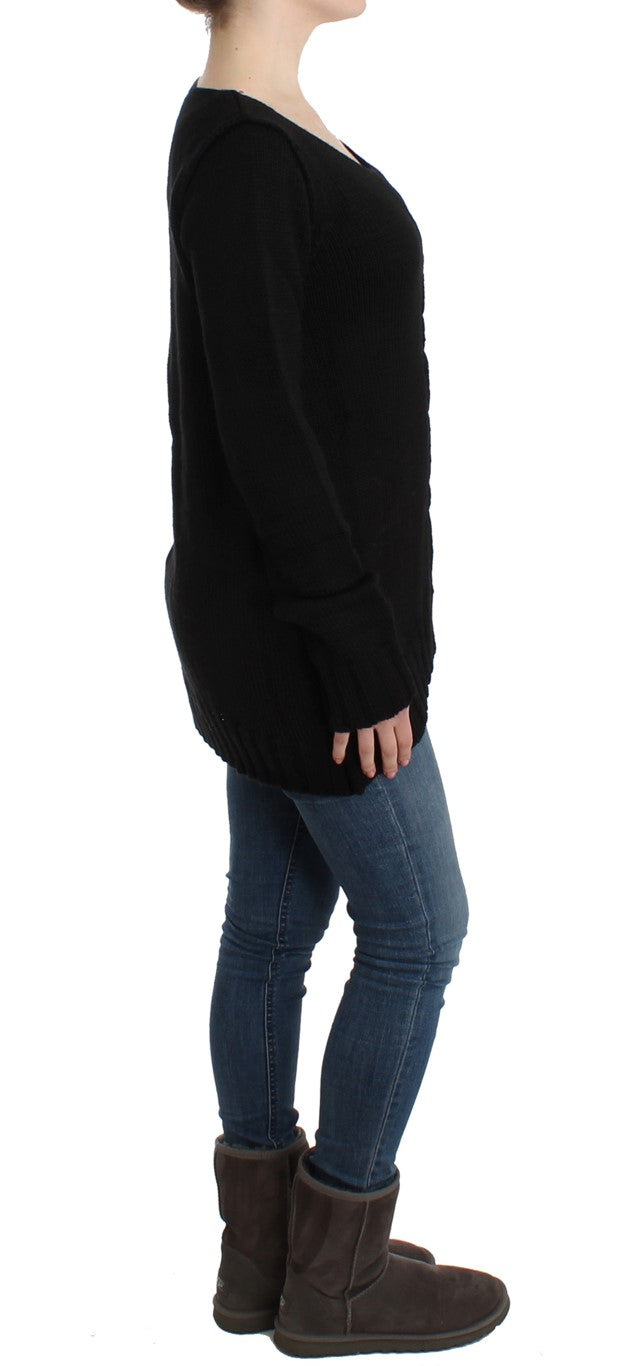 Schwarzer Wollstrickpullover