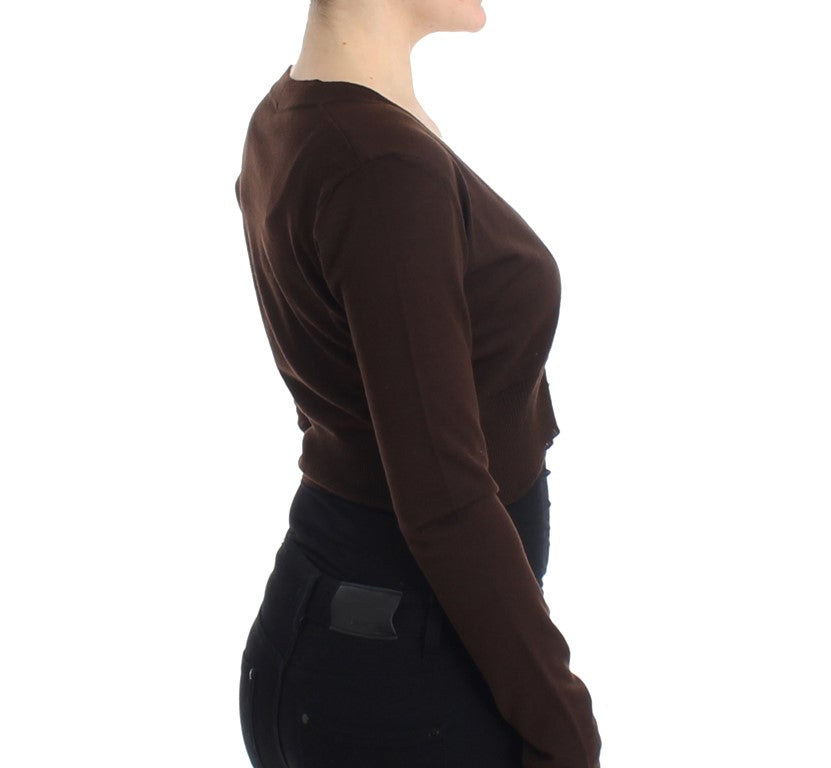 Braune Strickjacke aus Wolle in Kurzform