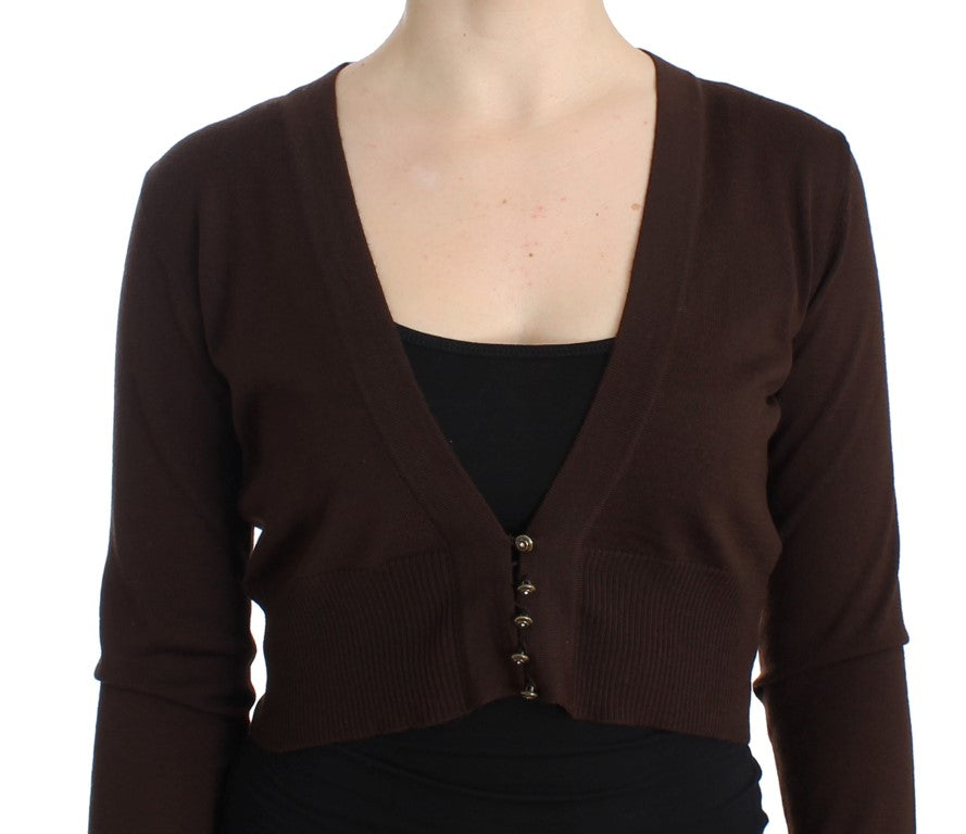 Braune Strickjacke aus Wolle in Kurzform