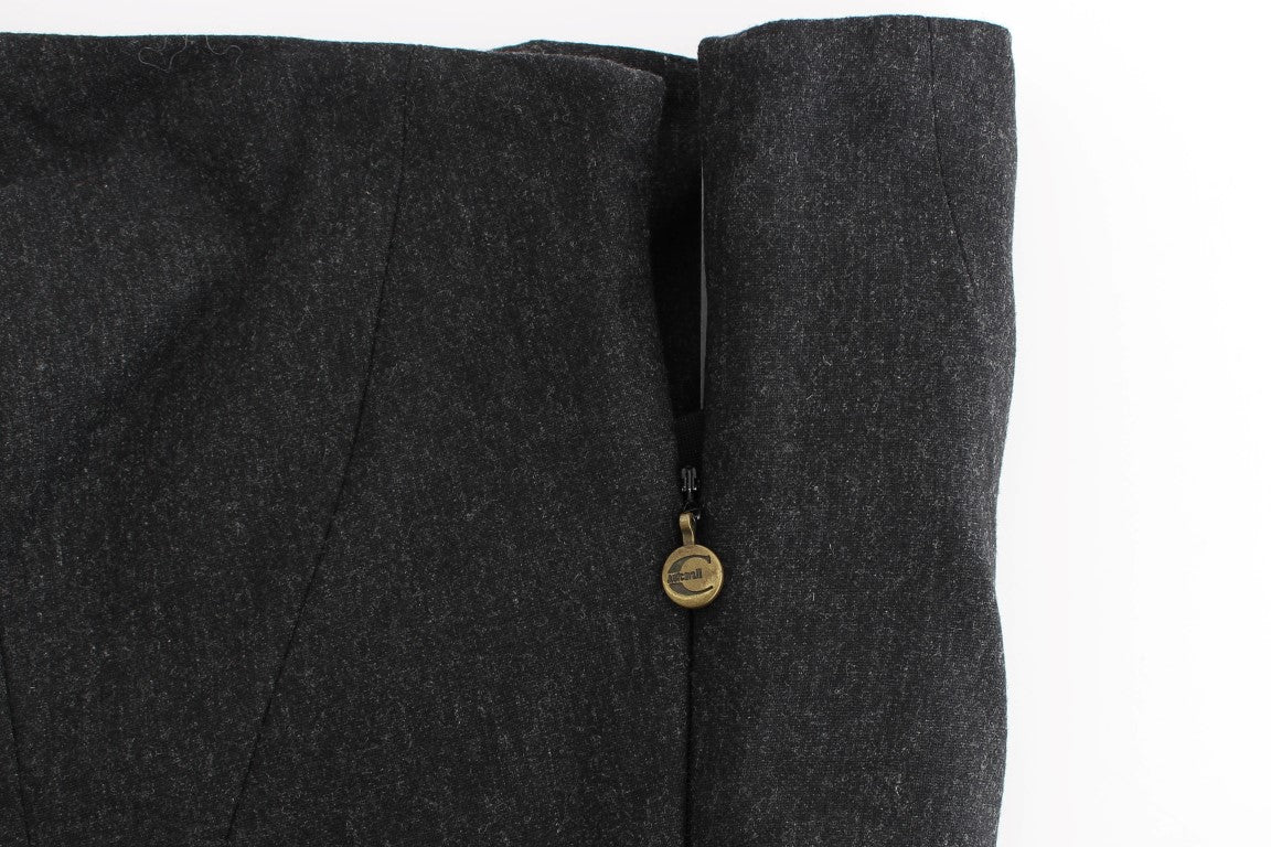 Graues trägerloses Kleid