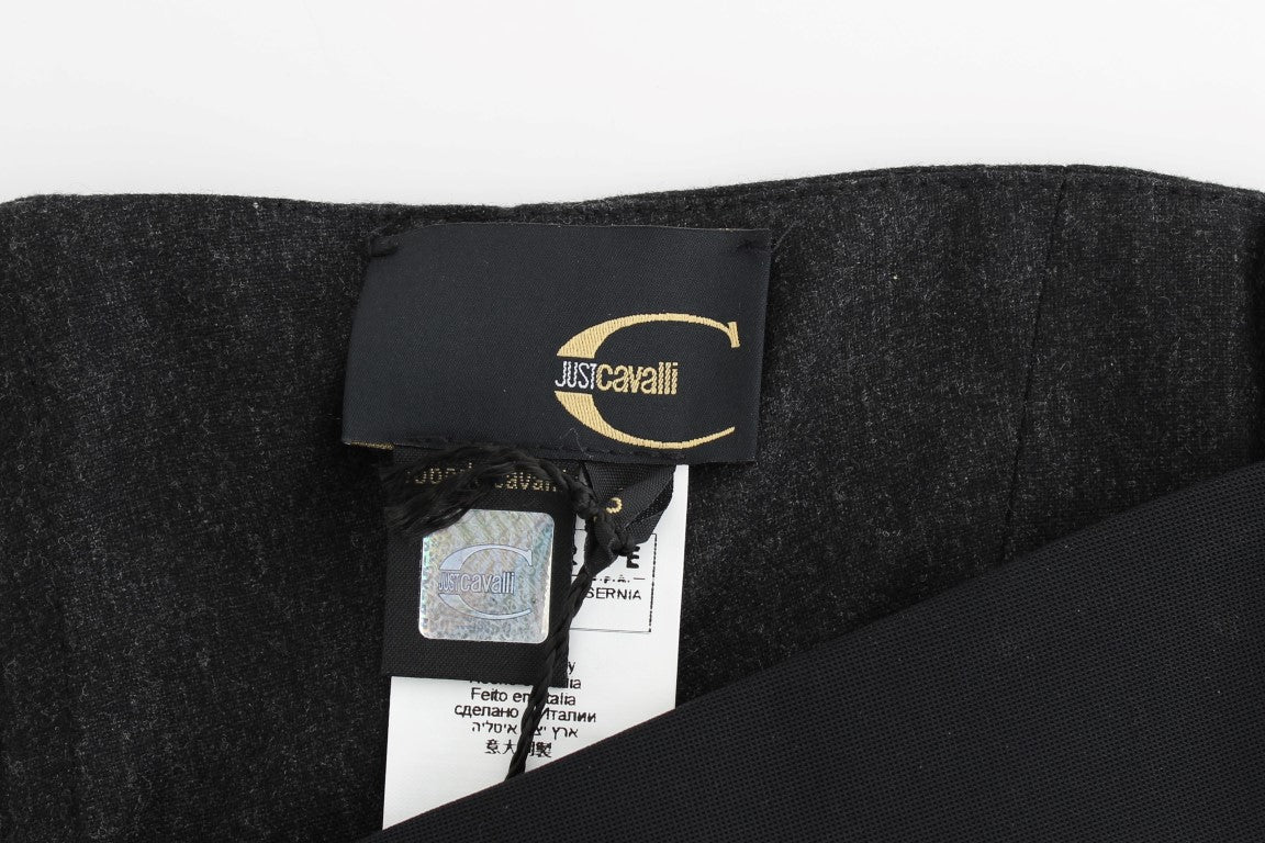 Graues trägerloses Kleid