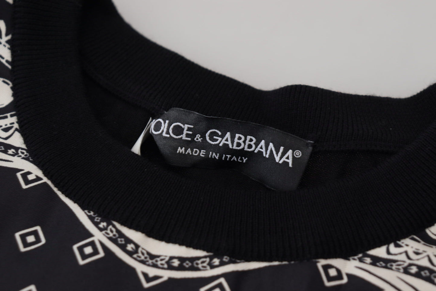 Schwarzer Bandana Pullover mit Rundhalsausschnitt