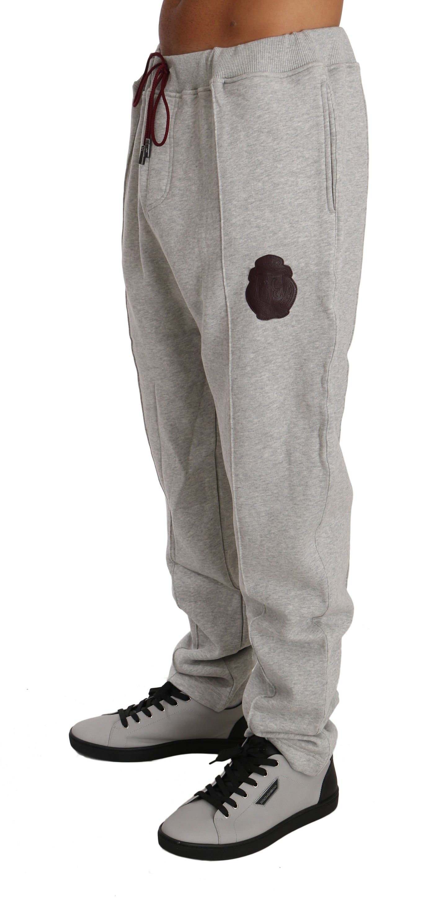 Grauer Baumwollpullover Hose Trainingsanzug