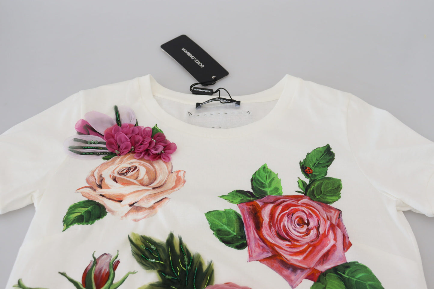 Weiße Rose DGLogo Bedrucktes kurzärmeliges Top