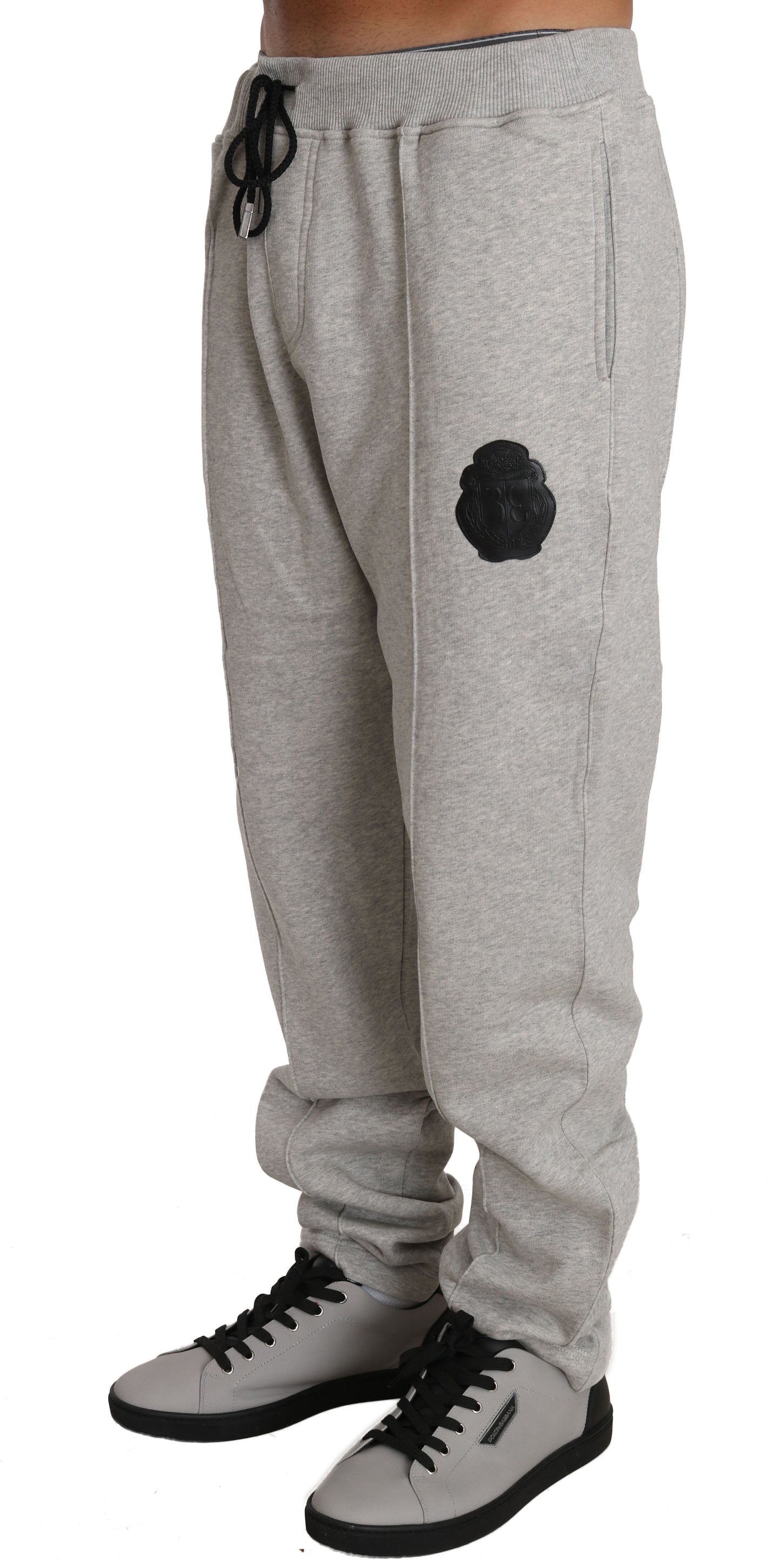 Grauer Baumwollpullover Hose Trainingsanzug