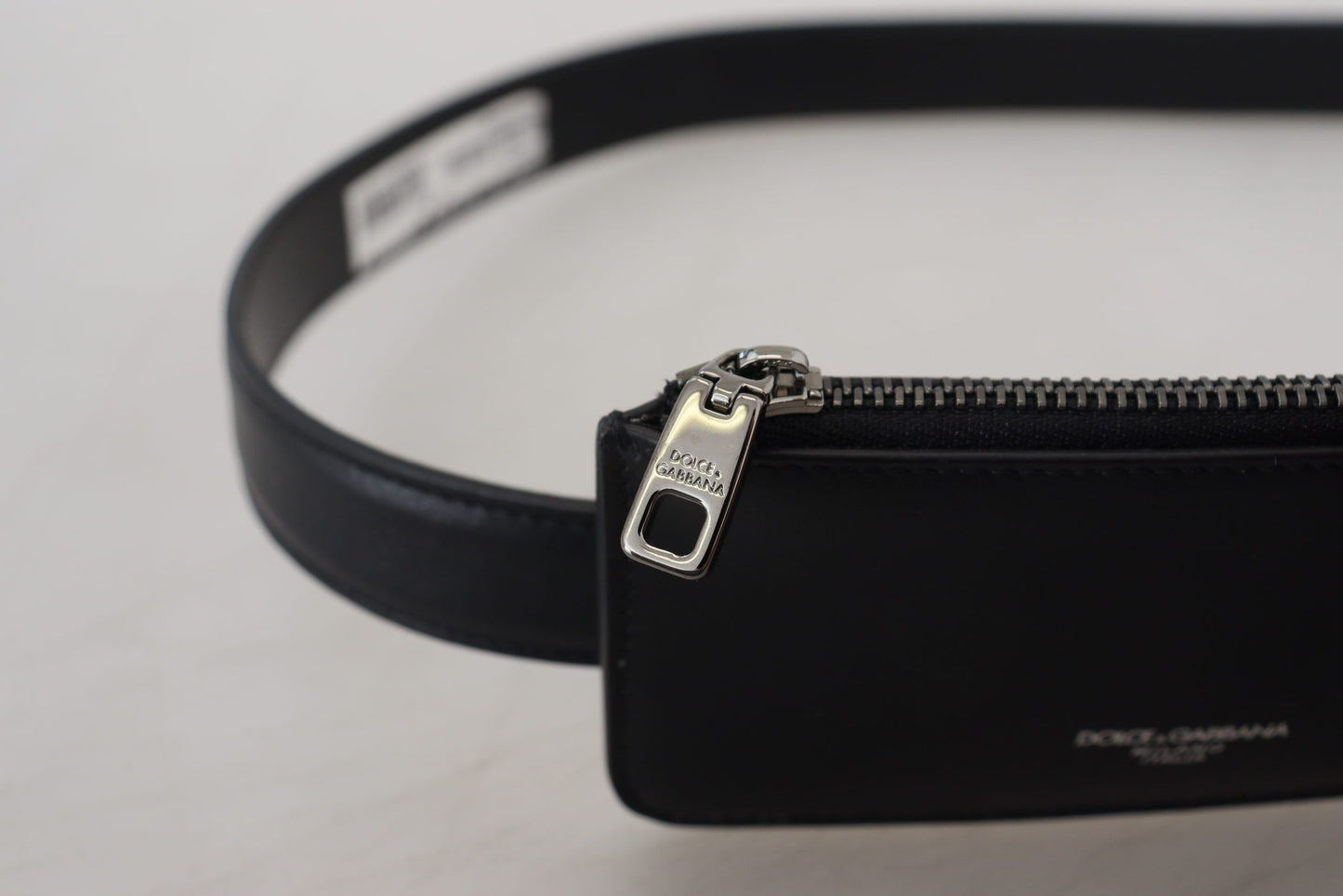 Schwarzes Leder Airpod Case Mini Münzgeldbörse Gürtel