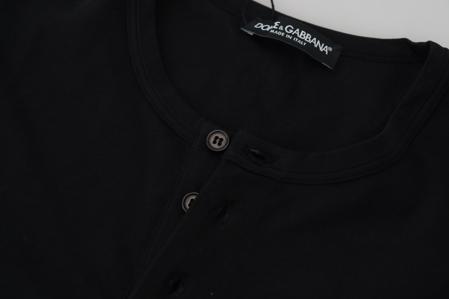 Schwarzes Kurzarm-T-Shirt mit Rundhalsausschnitt