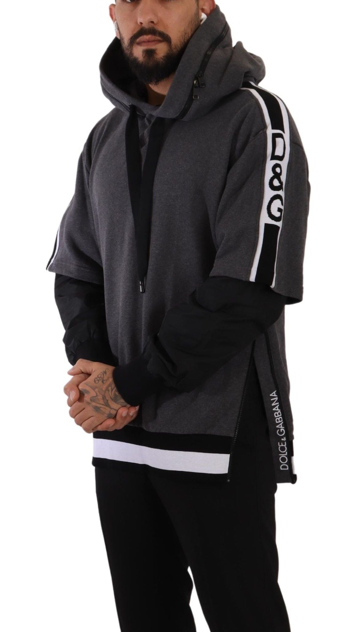 Grauer schwarzer Baumwollpullover mit Kapuze #DGMILLENNIALS