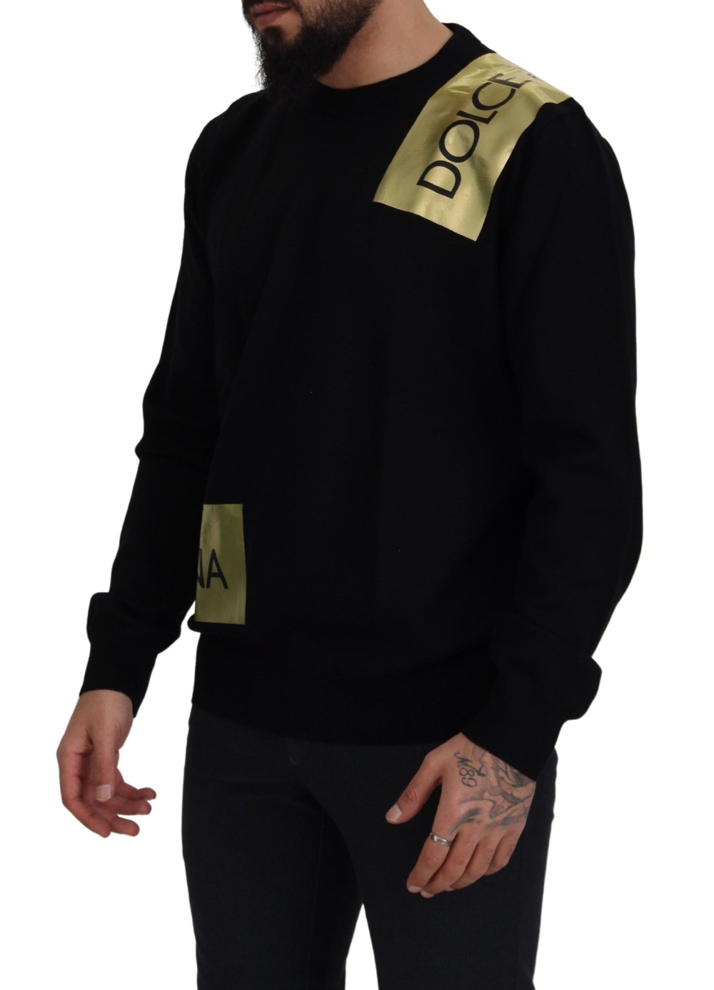 Pullover mit Rundhalsausschnitt aus schwarzer Wolle und goldenem Logo