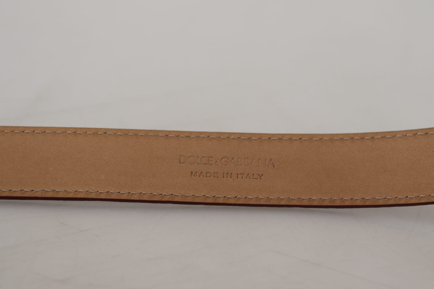 Bordeaux Leder Silber Logo Metallschnalle