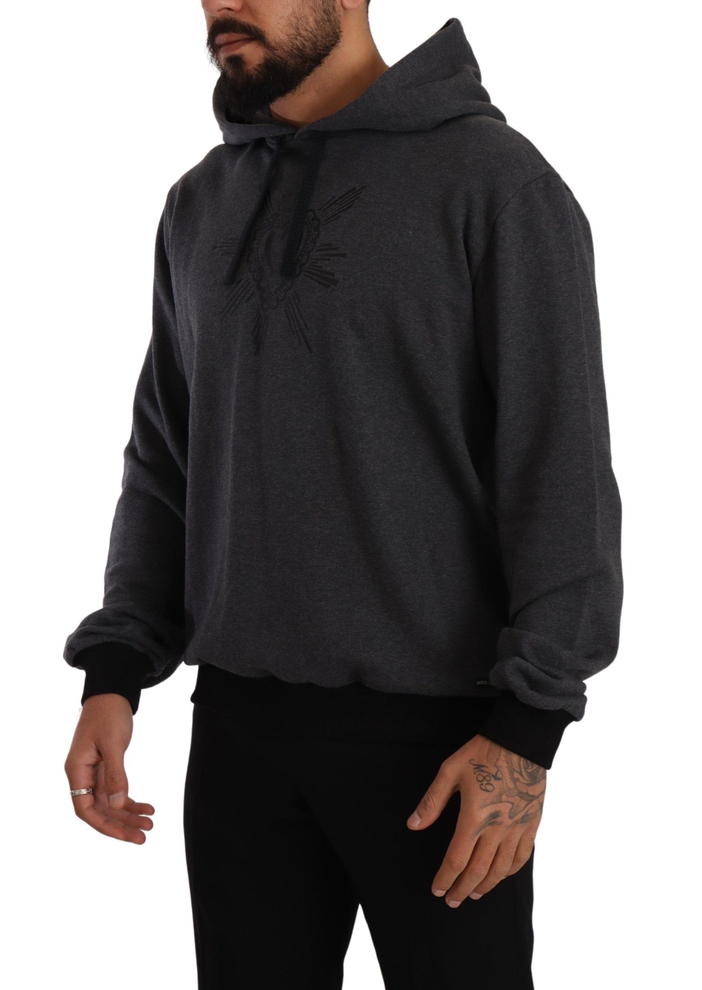 Grauer Pullover aus schwarzer Baumwolle mit Kapuze