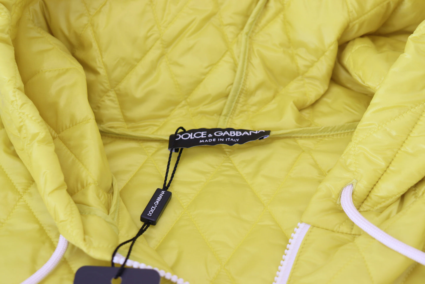 Gelbe Nylon Steppjacke mit Kapuze Pullover