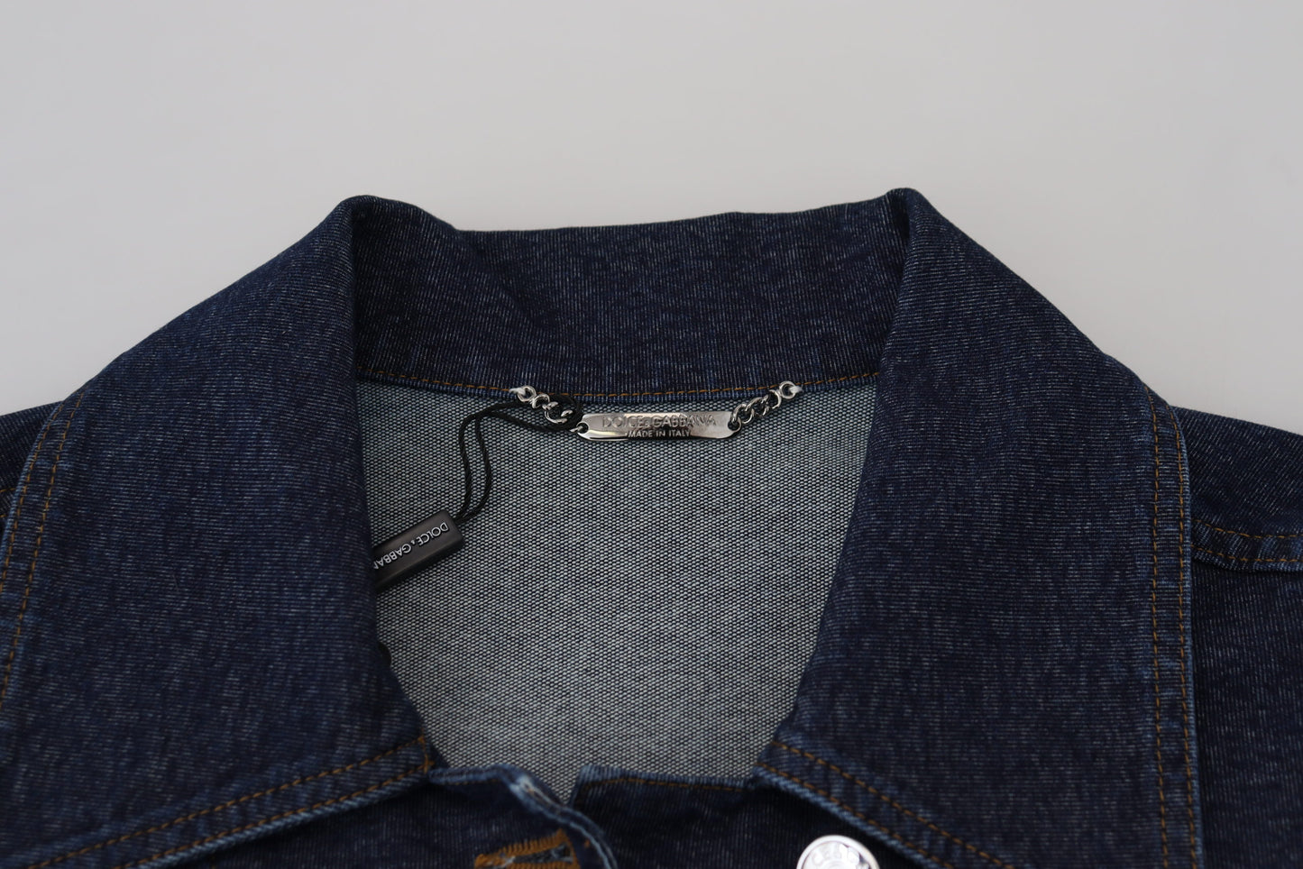 Blaue Denimjacke mit Kragen aus Baumwolle und Knopfleiste
