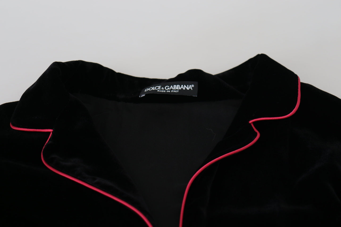 Schwarzer Blazer mit Gürtel und Knöpfen Viskosejacke