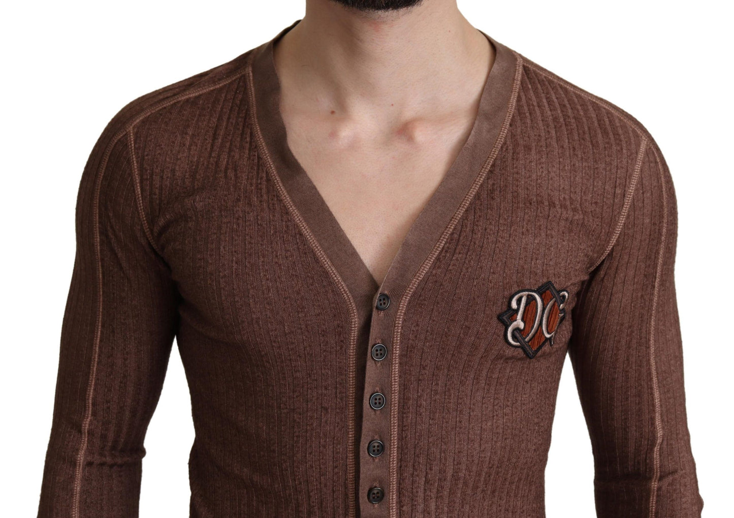 Braune Logo-Knopf-Strickjacke mit V-Ausschnitt