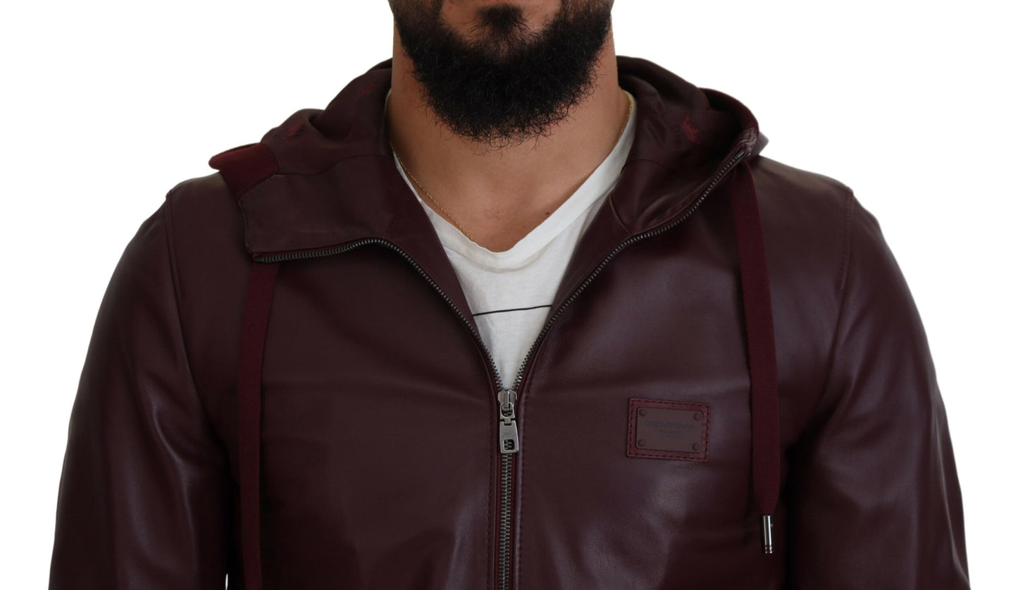 Kastanienbraune Lederjacke mit Kapuze und Reißverschluss