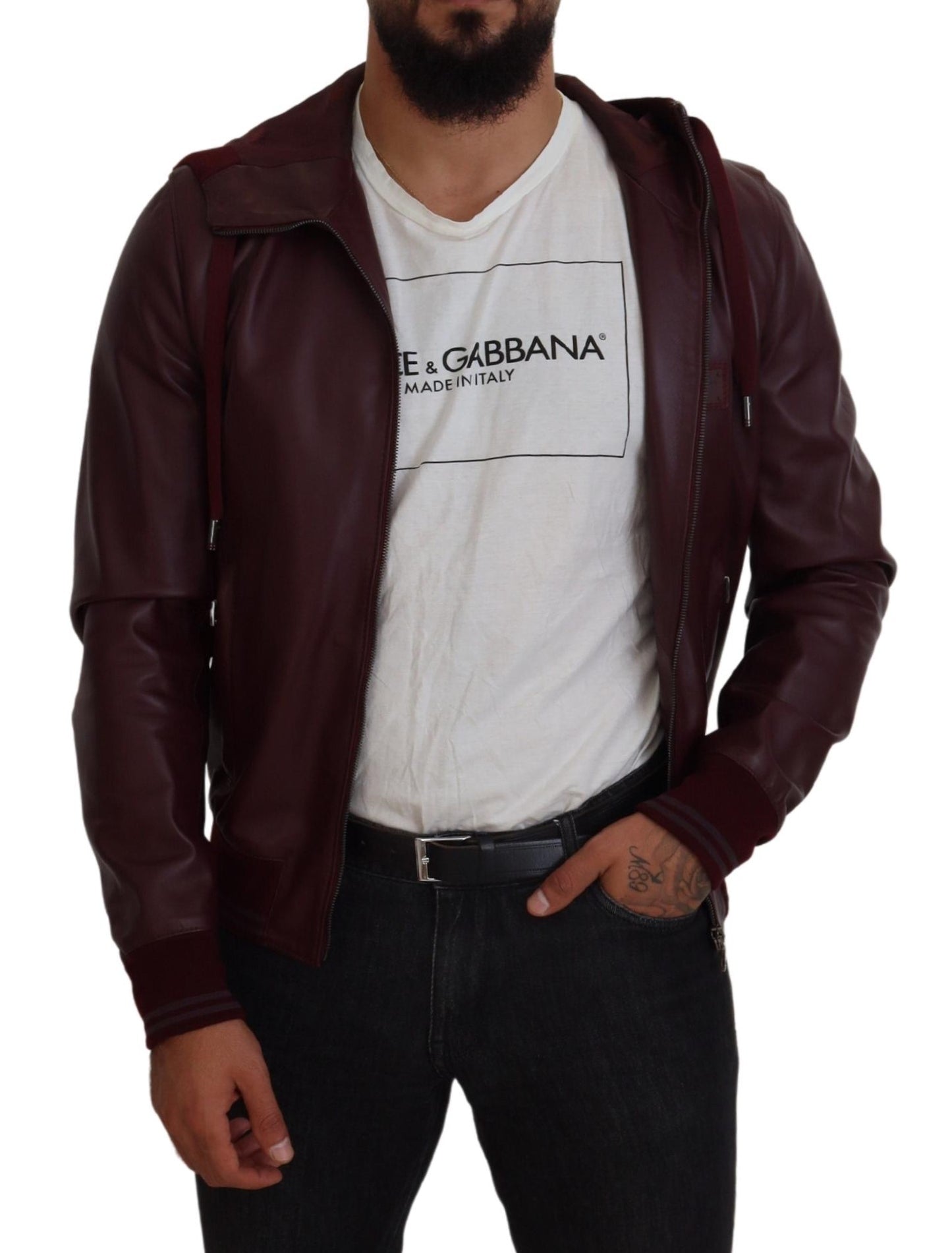 Kastanienbraune Lederjacke mit Kapuze und Reißverschluss