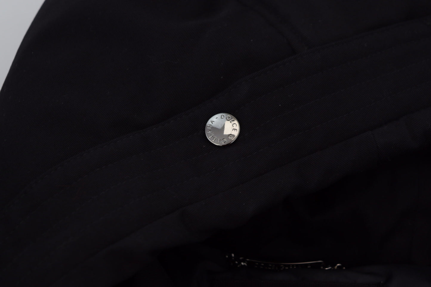 Schwarzer Nylon-Parka-Mantel mit Kapuze Winterjacke