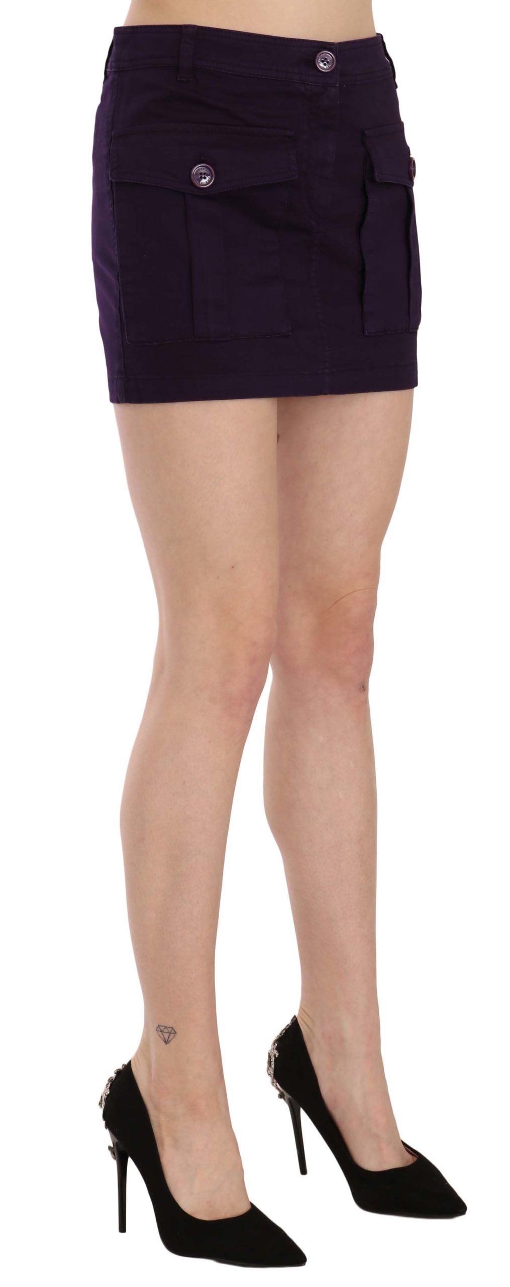 Lila Minirock mit hoher Taille und Knopftasche in A-Linie