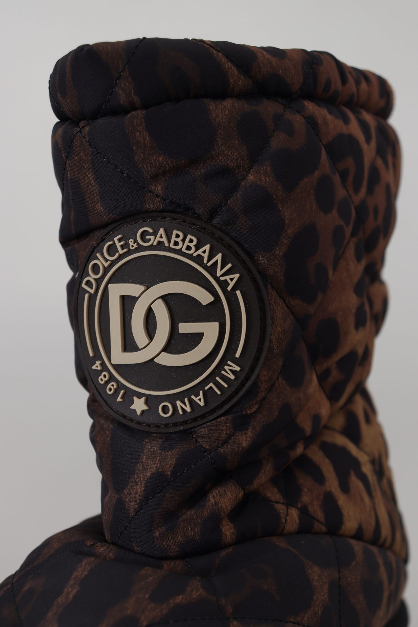 Braune Leopardenstiefel Gepolsterte Schuhe mit mittlerer Wade