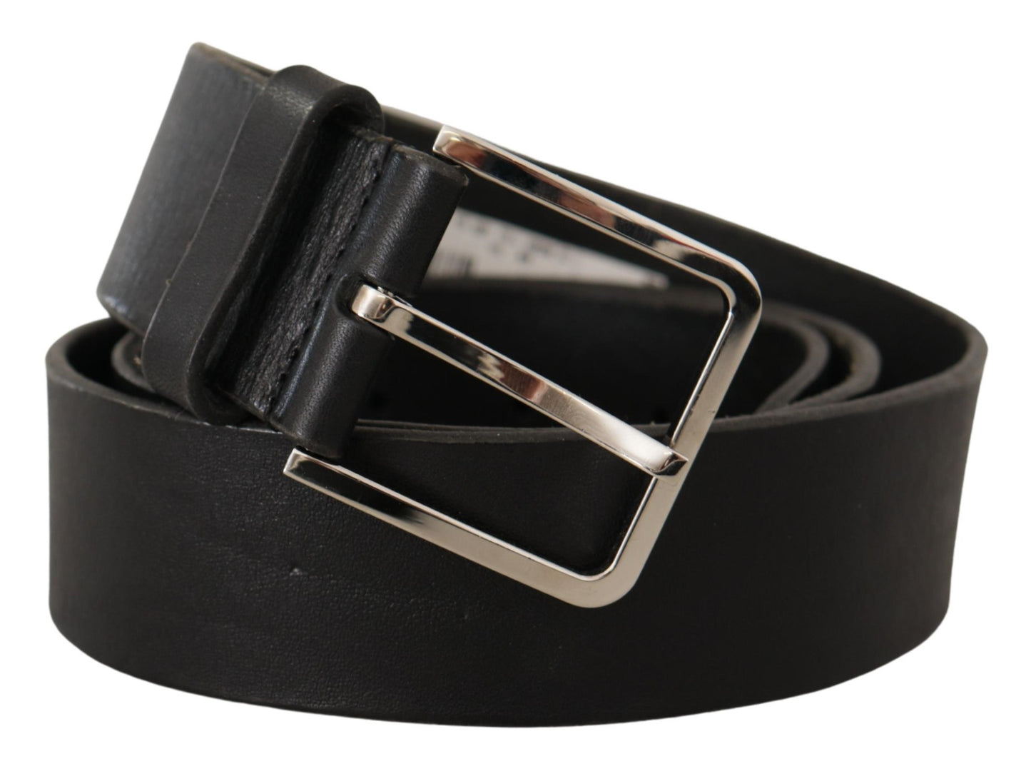 Schwarzer Ledergürtel mit gravierter Metall-Logo-Schnalle