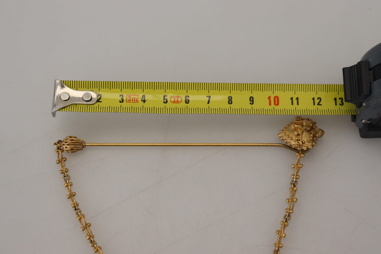 Gold-Ton Messing Herz DG Logo Kette Pin Brosche