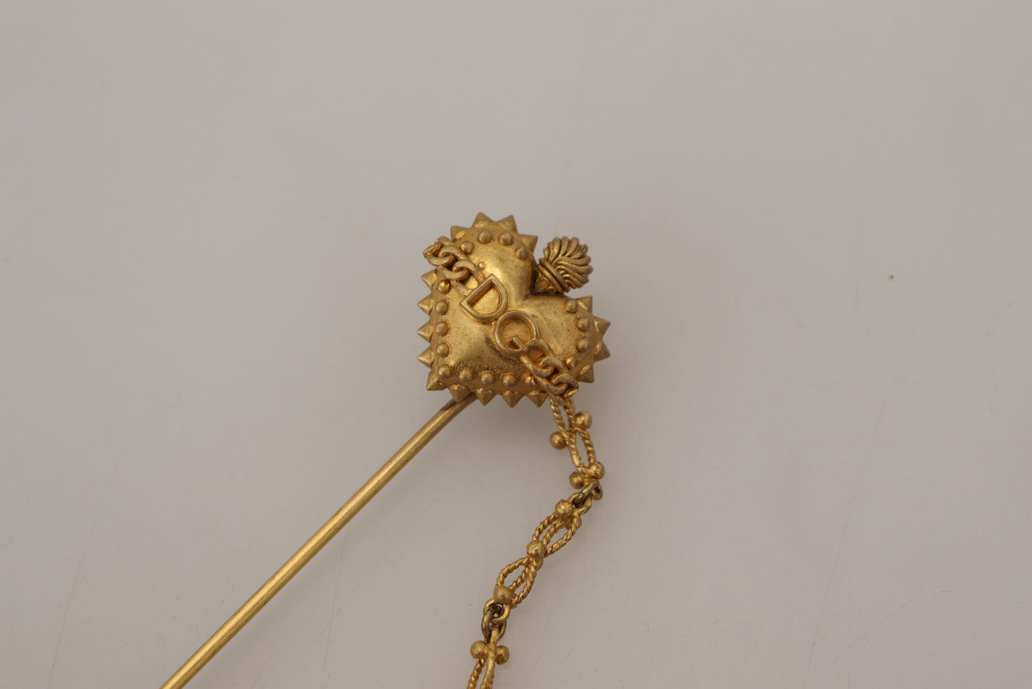 Gold-Ton Messing Herz DG Logo Kette Pin Brosche