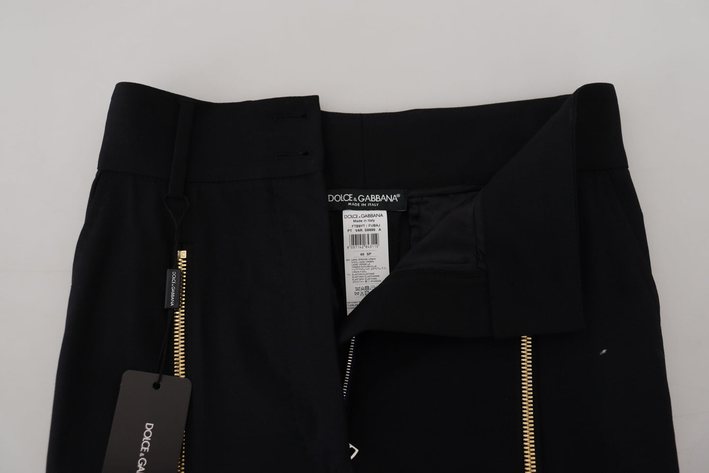 Schwarze taillierte Hose aus Wolle