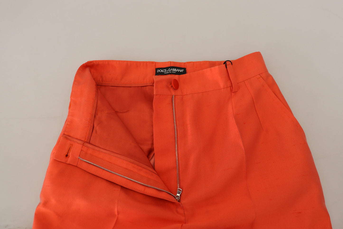 Orangefarbene Seidenhose mit hoher Taille und Cropped Pants