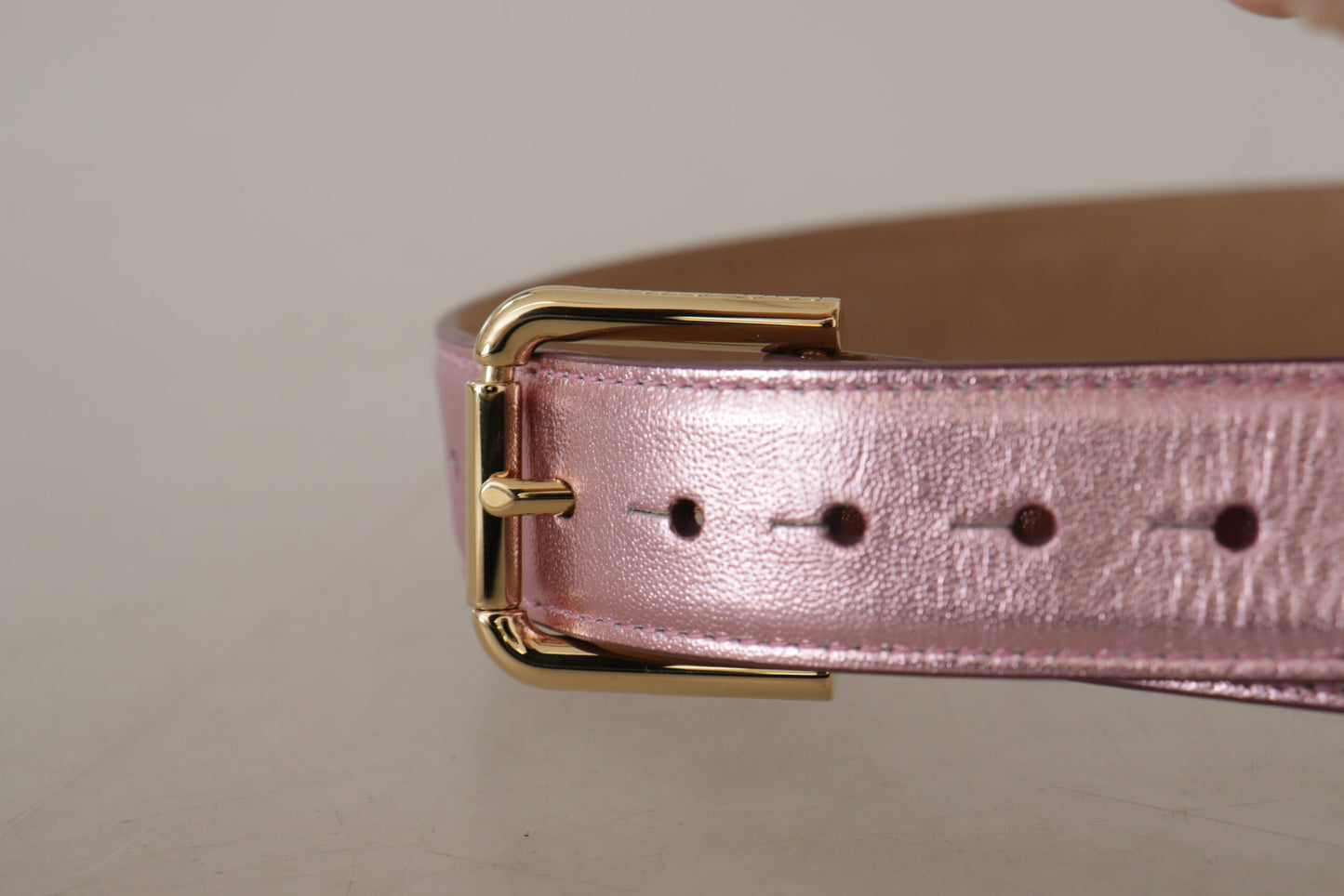 Metallic Pink Poliertes Leder Logo Metallschnalle Gürtel