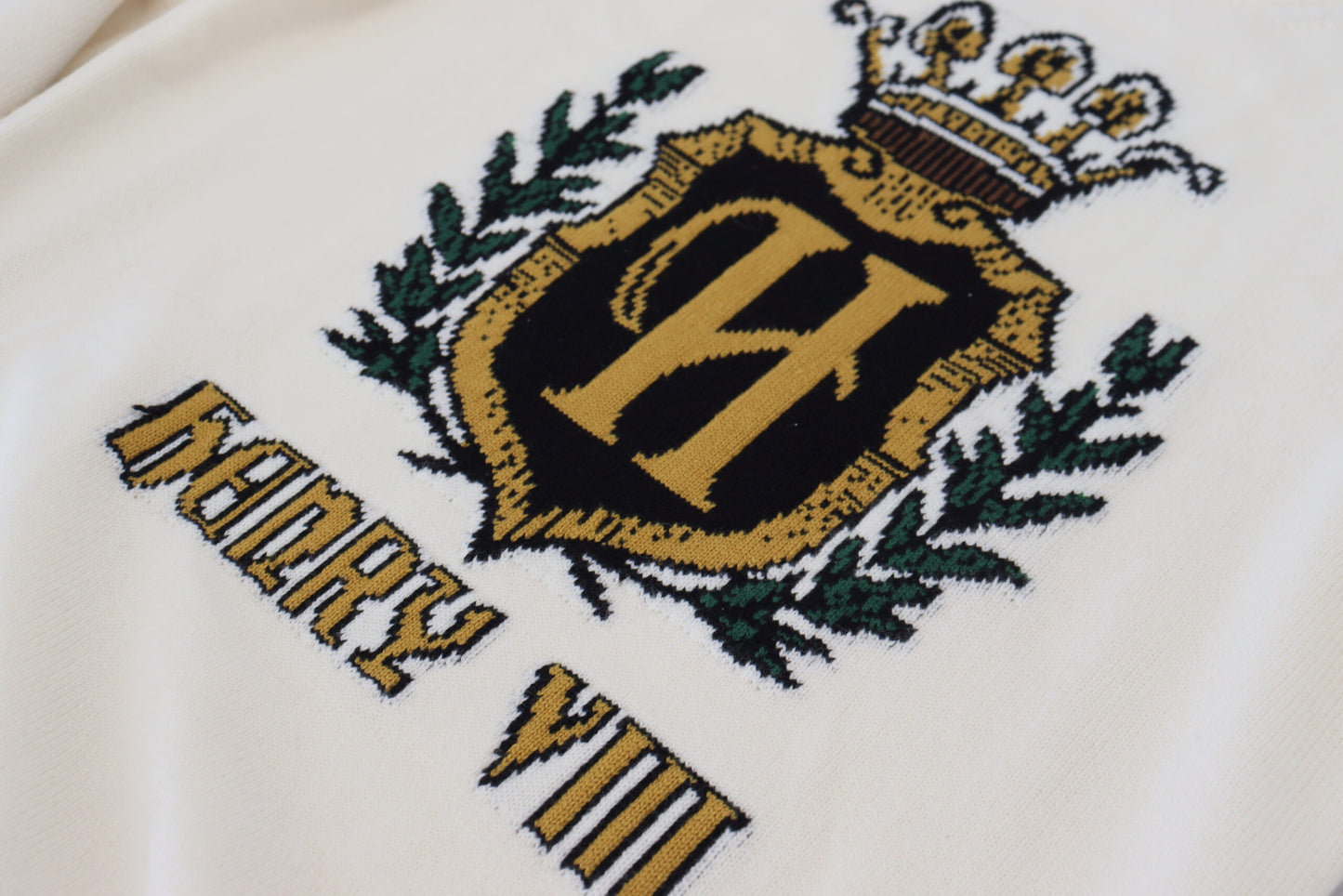 Weißer Henry VIII Kaschmirpullover