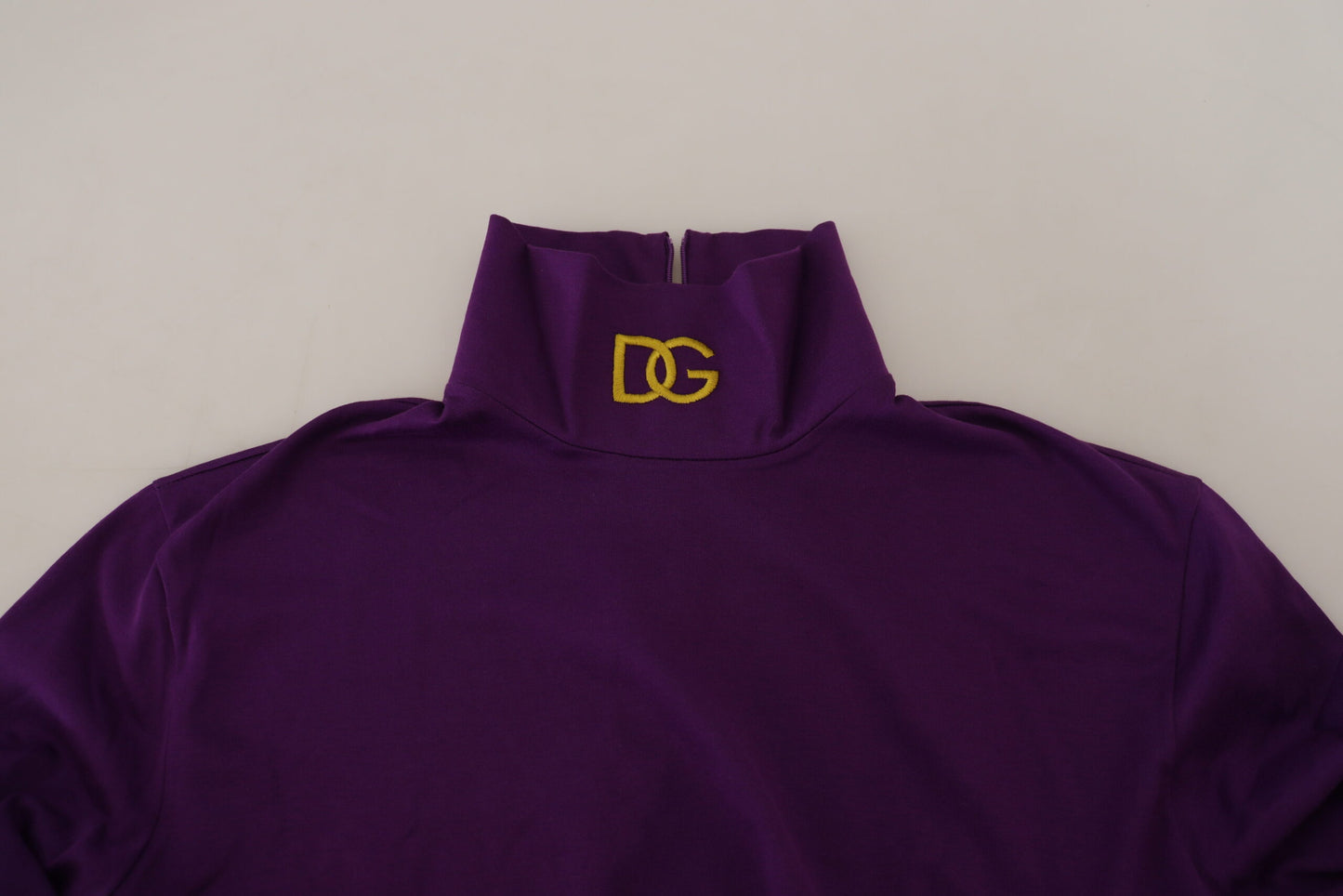 Lila Rollkragenpullover aus Baumwolle