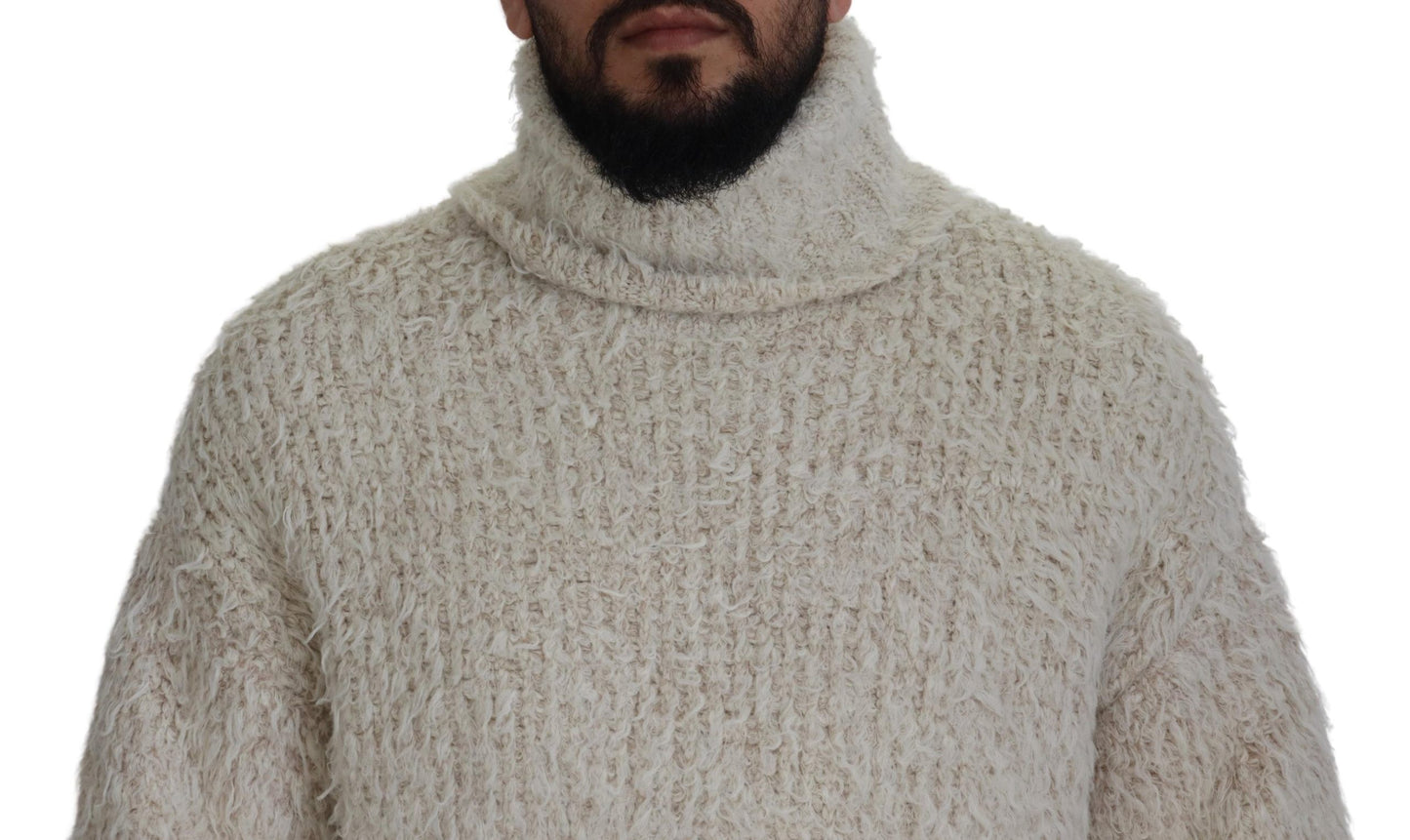 Rollkragenpullover aus cremefarbenem Wollstrick