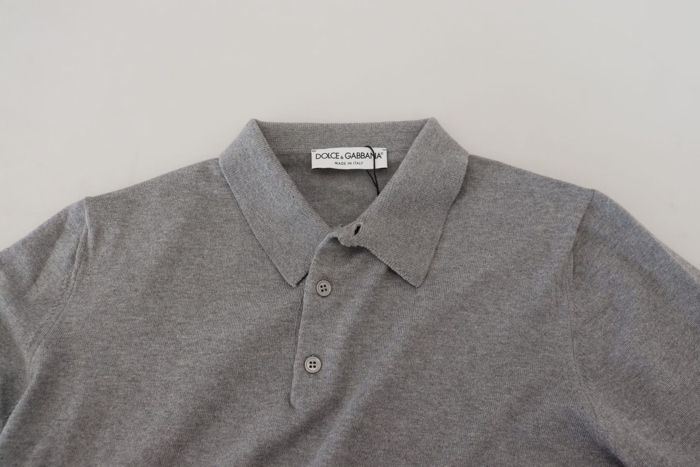 Graues Kurzarm-T-Shirt mit Kragen aus Baumwolle