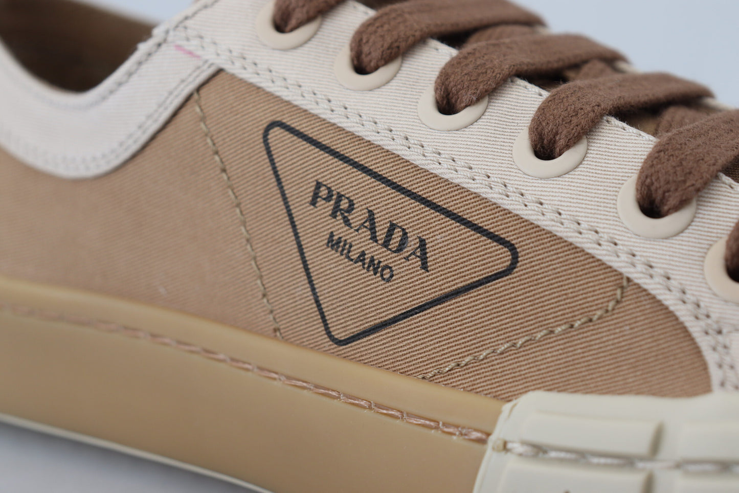 Braun Gabardine Bicol Low Top Turnschuhe Schuhe