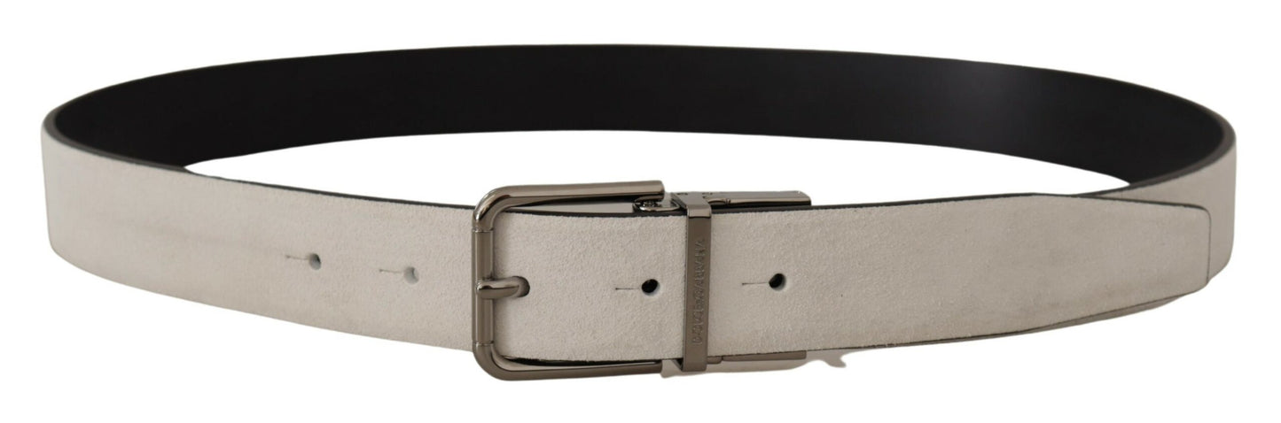 Weißer Leder-Gürtel mit Silber-Gravur